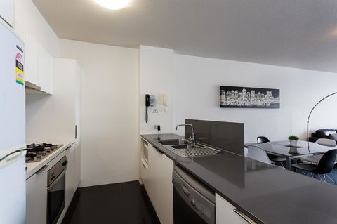 Oxygen Apartments - Sunshine Coast Guide 11