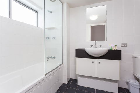 Oxygen Apartments - Sunshine Coast Guide 12