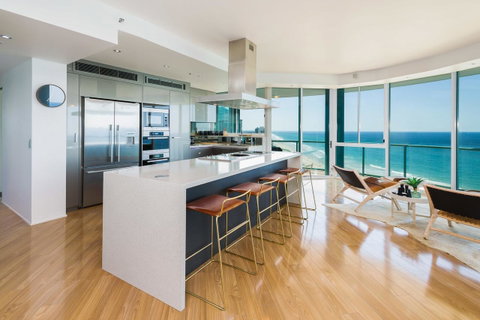 The Waterford On Main Beach - Sunshine Coast Guide 8