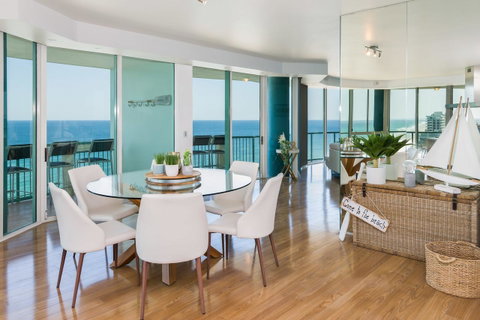 The Waterford On Main Beach - Sunshine Coast Guide 9