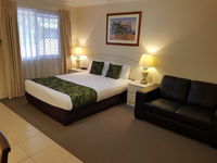 Book Chinchilla Accommodation Vacations Sunshine Coast Guide Sunshine Coast Guide
