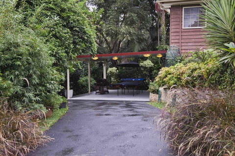 Shasta Place - Sunshine Coast Guide 3