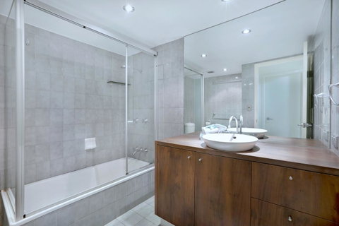 Genesis Apartments By Gold Coast Premium - Sunshine Coast Guide 20