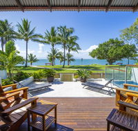 Beached on Magnetic - Sunshine Coast Guide