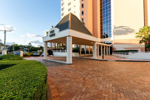 Belle Maison Apartments - Official - Sunshine Coast Guide 19