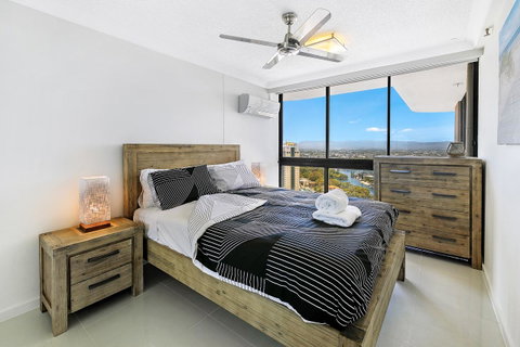 Beachcomber Holiday Apartment - Sunshine Coast Guide 9