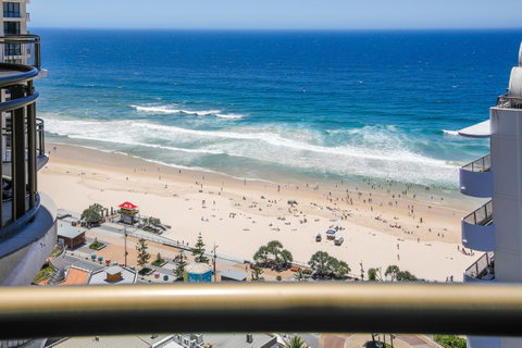 Beachcomber Holiday Apartment - Sunshine Coast Guide 2
