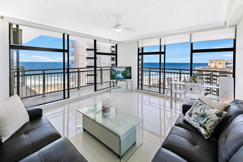 Beachcomber Holiday Apartment - Sunshine Coast Guide 7