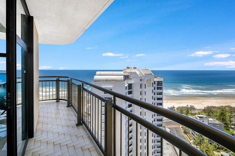 Beachcomber Holiday Apartment - Sunshine Coast Guide 3