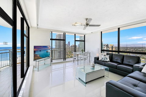 Beachcomber Holiday Apartment - Sunshine Coast Guide 5