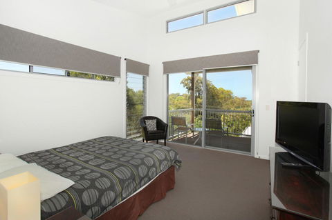 224 Centenary Heights Road Coolum Beach, 500 Dollar Bond, Linen Included - Sunshine Coast Guide 12