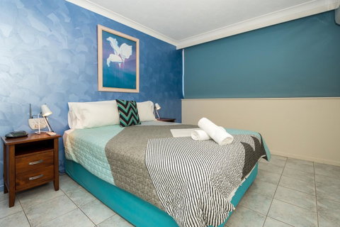 Breakers North Absolute Beachfront Apartments - Official - Sunshine Coast Guide 40