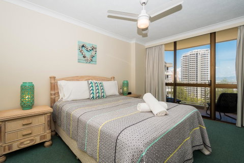Breakers North Absolute Beachfront Apartments - Official - Sunshine Coast Guide 41