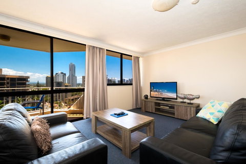 Breakers North Absolute Beachfront Apartments - Official - Sunshine Coast Guide 12