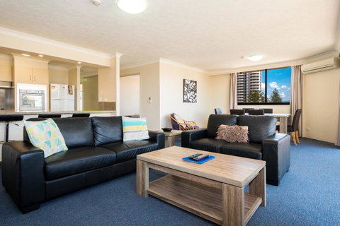 Breakers North Absolute Beachfront Apartments - Official - Sunshine Coast Guide 15