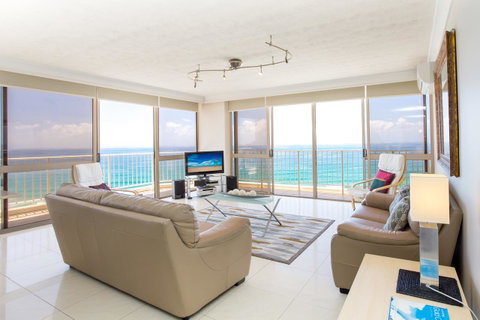 Breakers North Absolute Beachfront Apartments - Official - Sunshine Coast Guide 0