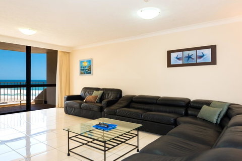 Breakers North Absolute Beachfront Apartments - Official - Sunshine Coast Guide 9
