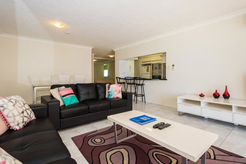 Breakers North Absolute Beachfront Apartments - Official - Sunshine Coast Guide 39