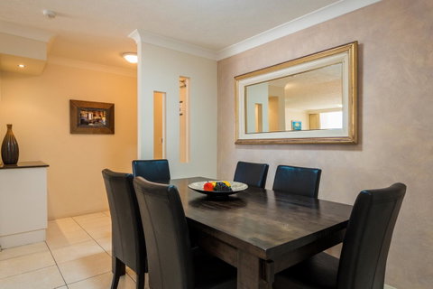 Breakers North Absolute Beachfront Apartments - Official - Sunshine Coast Guide 37