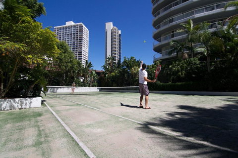 Surfers Mayfair - Sunshine Coast Guide 3