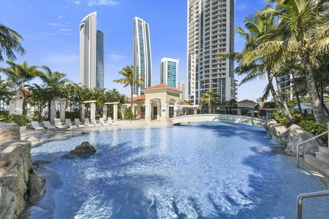 Chevron Renaissance - HR Surfers Paradise - Sunshine Coast Guide 1
