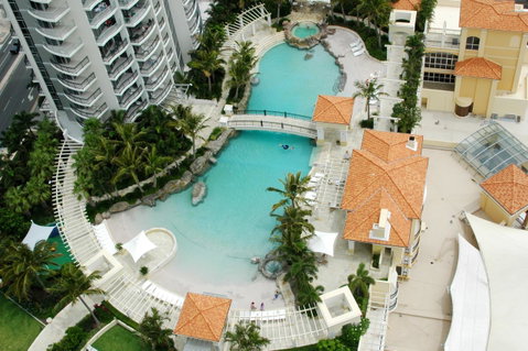 Chevron Renaissance - HR Surfers Paradise - Sunshine Coast Guide 9