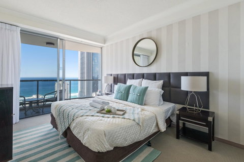 Chevron Renaissance - HR Surfers Paradise - Sunshine Coast Guide 2