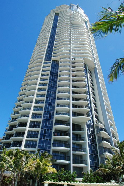 Chevron Renaissance - HR Surfers Paradise - Sunshine Coast Guide 19