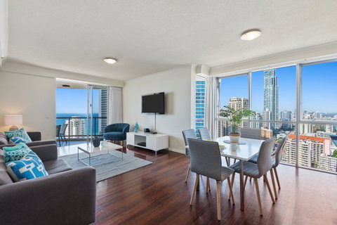 Chevron Renaissance - HR Surfers Paradise - Sunshine Coast Guide 3