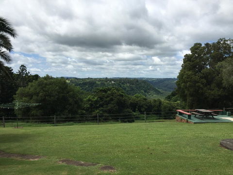 Montville Holiday Apartments - Sunshine Coast Guide 26