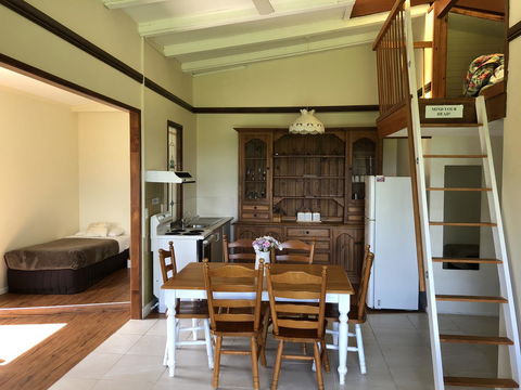 Montville Holiday Apartments - Sunshine Coast Guide 13