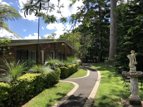 Montville Holiday Apartments - Sunshine Coast Guide 14