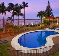 Waters Edge Port Macquarie - Sunshine Coast Guide