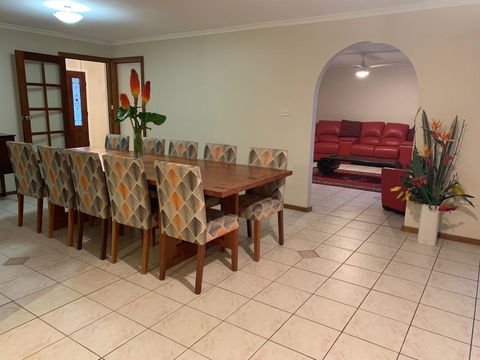 Watervale Hotel Guesthouse - Sunshine Coast Guide 1