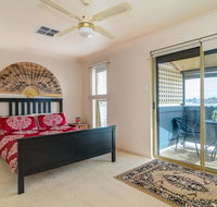 West Lakes Townhouse - Sunshine Coast Guide
