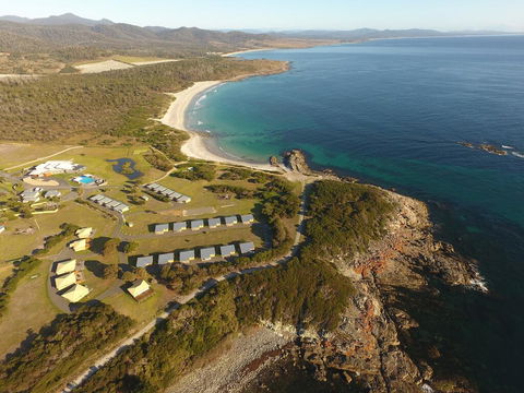 White Sands Estate - Sunshine Coast Guide 0