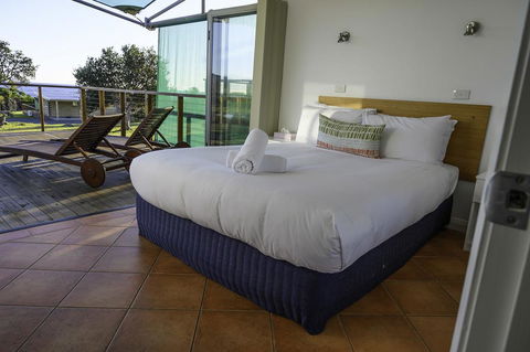 White Sands Estate - Sunshine Coast Guide 2