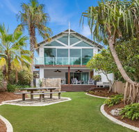 WHITE WASH ON SHE OAK - Sunshine Coast Guide