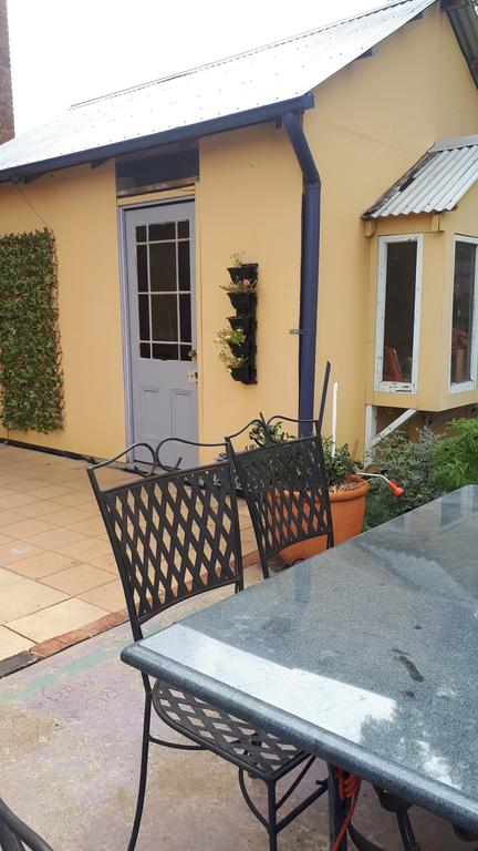 Willowgate Hall Luxury Hosted B&B - Sunshine Coast Guide 2