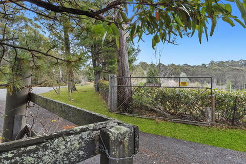 WINDARRI - Sunshine Coast Guide 0