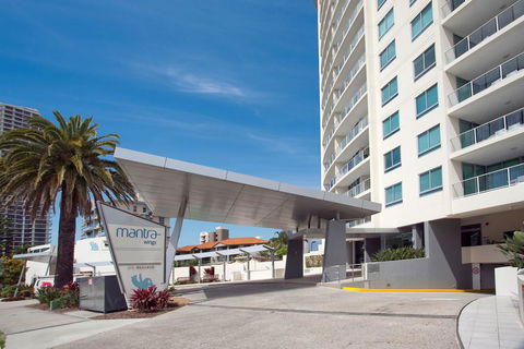 Wings Luxury Apartment Pink Poodle - Sunshine Coast Guide 2