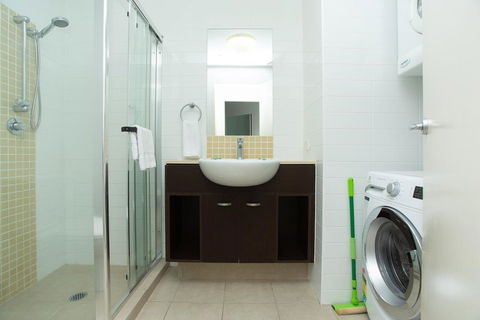 Wings Resort - Private Apartments - Sunshine Coast Guide 2