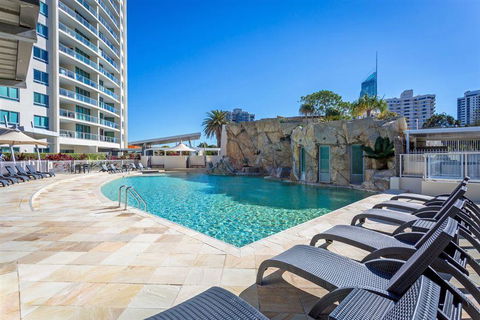 Wings Resort - Private Apartments - Sunshine Coast Guide 0
