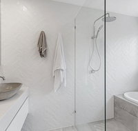 Wirragulla 10 Marty Avenue - Stylish Modern House with ducted air con  WIFI - Sunshine Coast Guide
