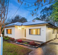 Wombat Cottage Albury - Sunshine Coast Guide