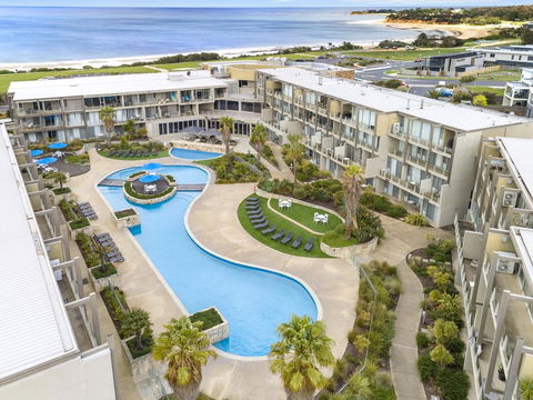 Wyndham Resort Torquay - Sunshine Coast Guide 0