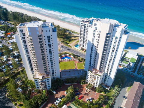 Xanadu Resort - Sunshine Coast Guide 0