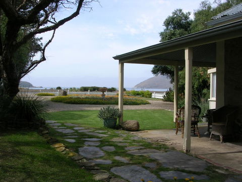 Yelki By The Sea - Sunshine Coast Guide 1