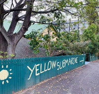 Yellow Submarine Backpackers - Sunshine Coast Guide
