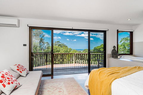 Your Luxury Escape - Cedar View - Sunshine Coast Guide 2